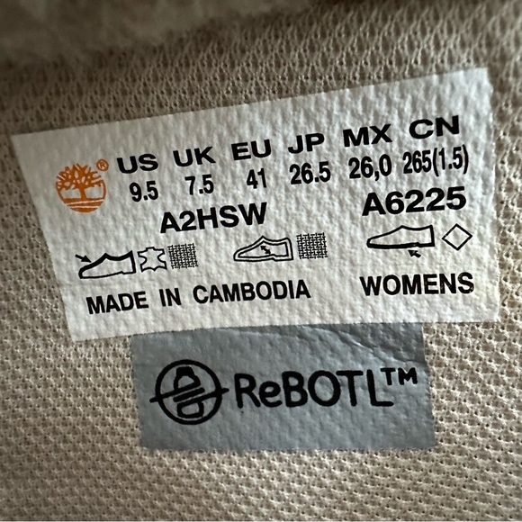 Timberland Kinsley 6” Waterproof Boot Faux Fur Lug White Nubuck Womens 9.5 - Picture 12 of 12